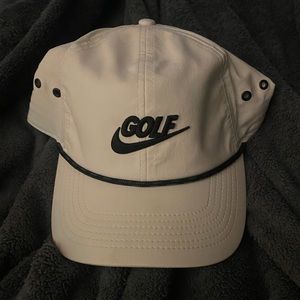NIKE GOLF WHITE HAT